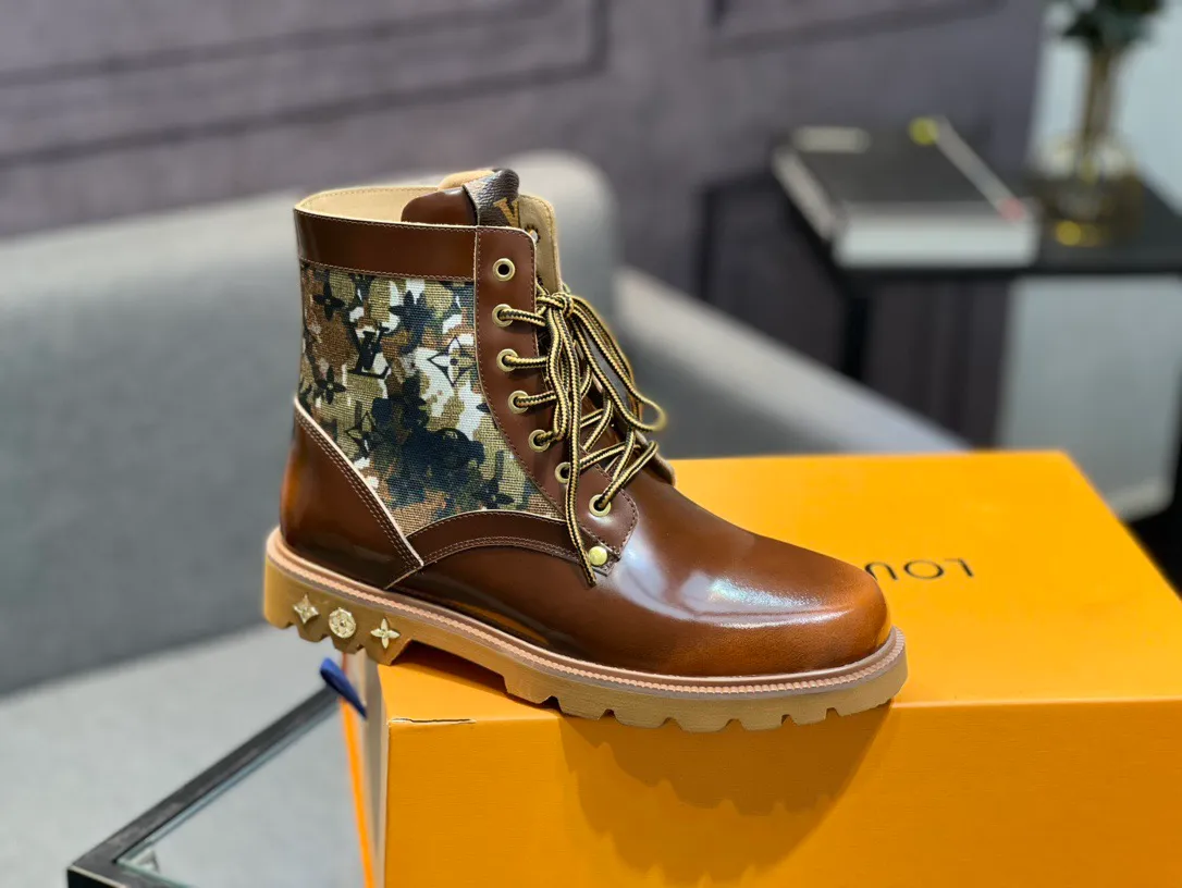 Men's shoes 💰920 L Home - the latest LV men's business casual boots, luxury and nobility are a must. They are all made of imported original first-layer cowhide, just to create a more comfortable wearing experience. ➕Top imported water-dyed full cow lining, original high wear-resistant outsole! 👏👏 Size: Male 39-44; (38 45 46 customized)